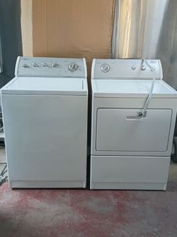 SET OF WASHER AND ELECTRIC DRYER EVERYTHING WORKS PERFECT WITH A 2 MONTH WARRANTY