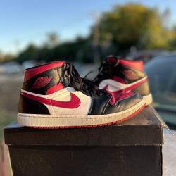 Jordan 1 Mid Size 12