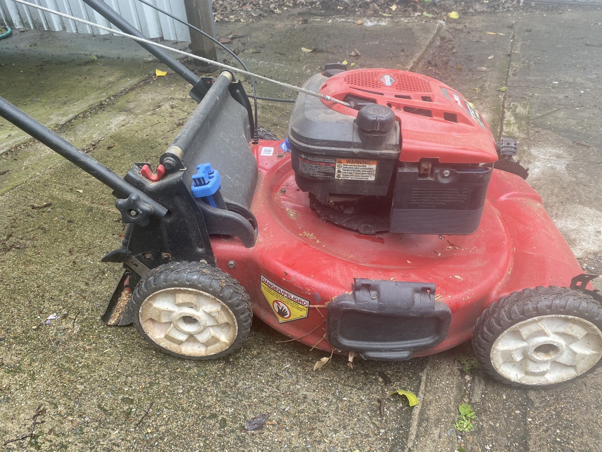 Toro lawn mower 190cc 6.75 torque self propelled for Sale in Dallas, TX