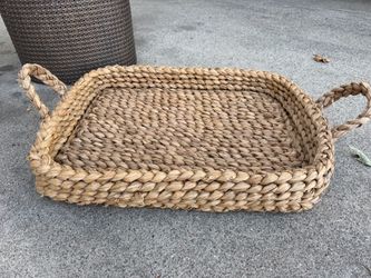Large wicker tray