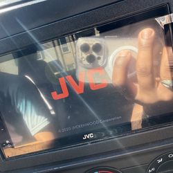 Like new set up 15 inch Memphis sub with a box touchscreen with the screen protector still on it Memphis app