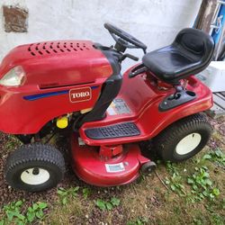 Toro Riding Lawnmower 