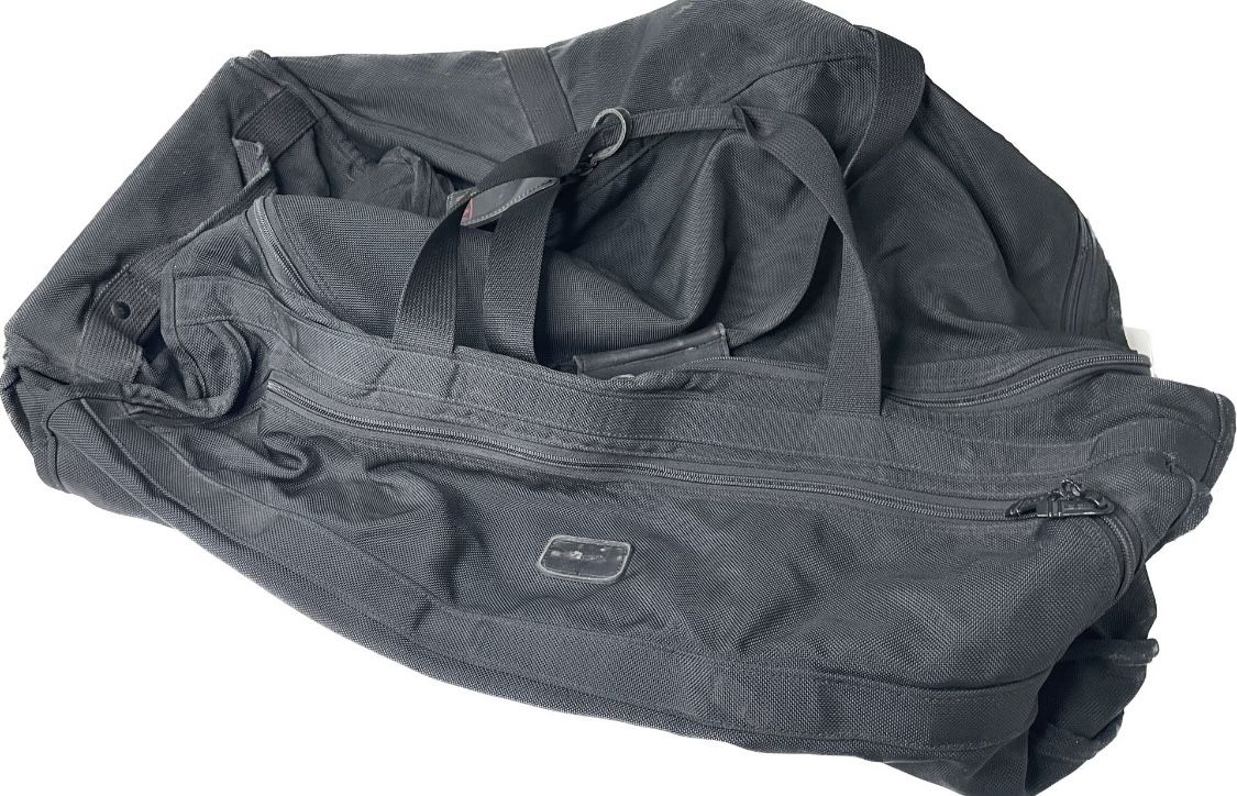 Tumi 2 Wheeled duffle bag 29