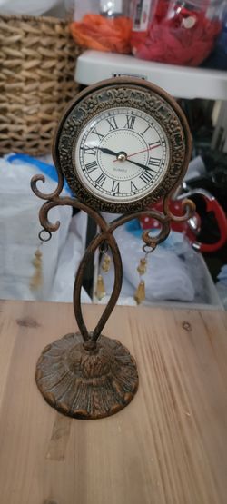 Reloj To Decorate