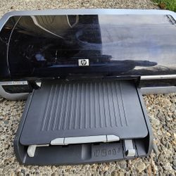 HP Deskjet 5650 Color Inkjet Printer  W/ Adapter & USB Cord