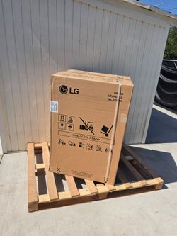​Brand New LG Smart Electric Dryer w/ TurboSteam Alpine White - Local Delivery Available