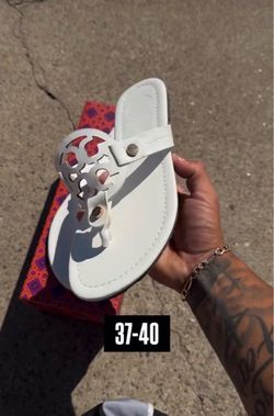 Women’s sandals