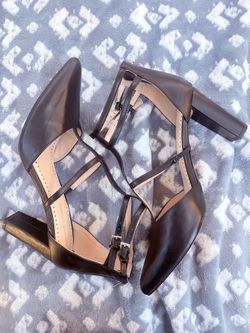 Adrienne Vittadini Black T-Strap Block Heels – Women’s Size 11 – Brand New
