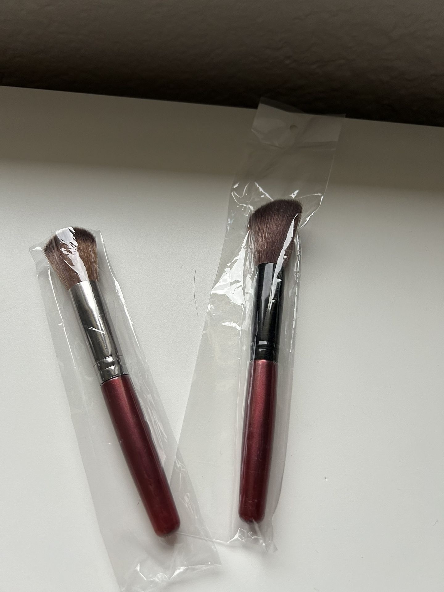 Makeup brushes 2 pcs