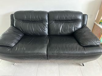 FREE Black Leather Sofa – 2-Seater ( Loveseat )