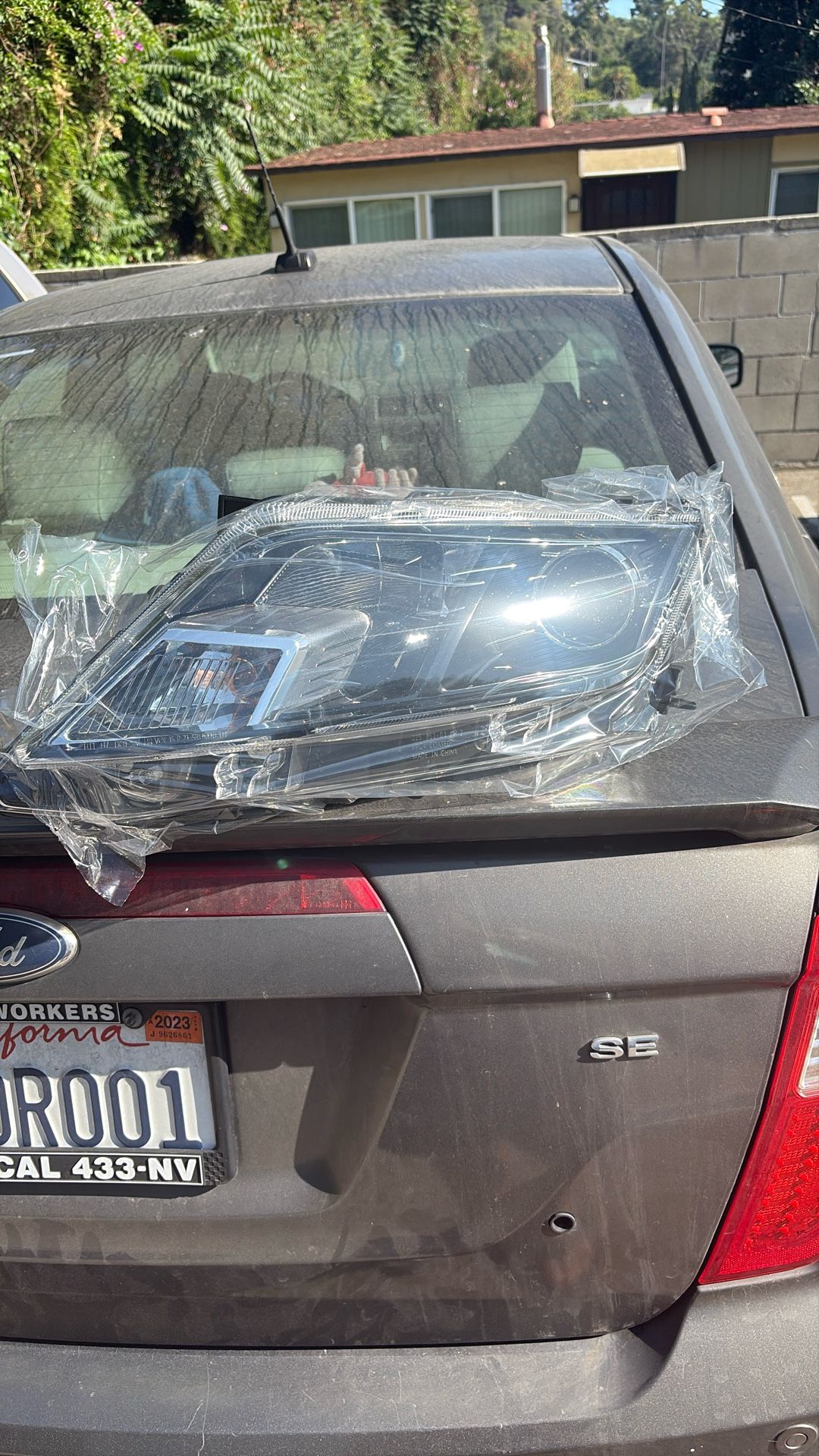 Ford Fusions Headlights