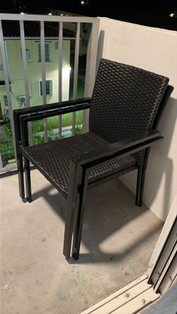 2 Patio chairs