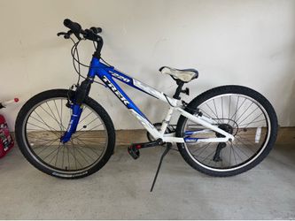 24" Trek MT 220 Kids Mountain Bike – Solid & Ready to Ride