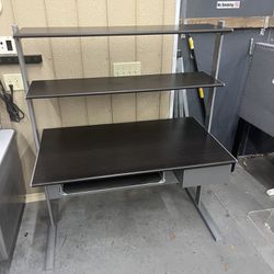 Workbench / Desk With Adjustable Shelving