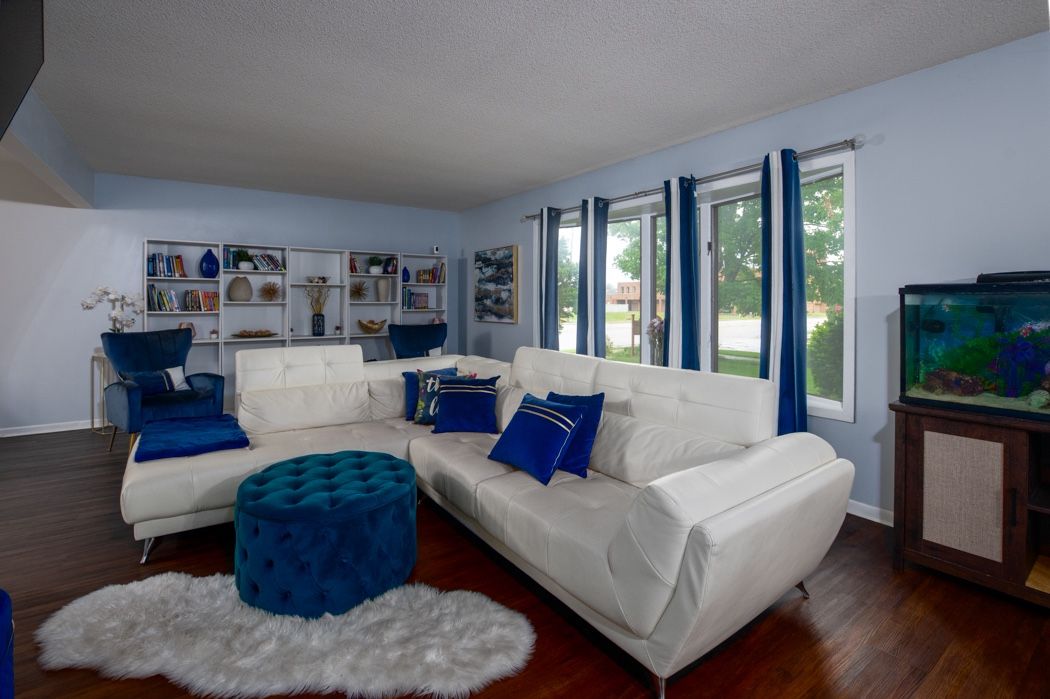 White Sectional Sofa w/Storage