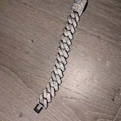 Iced Out Cuban Braclet