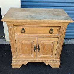 ETHAN ALLEN NIGHT STAND OR END TABLE