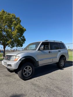 2001 Mitsubishi Montero