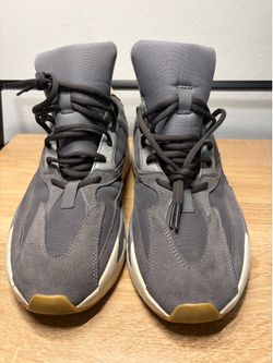 Yeezy boost 700 size12.5