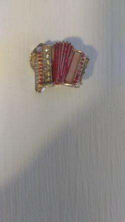Vintage brooch/pin