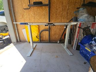 Electric Height Adjustable Standing Desk – 63" x 30" | White & Oak | Excellent Condition