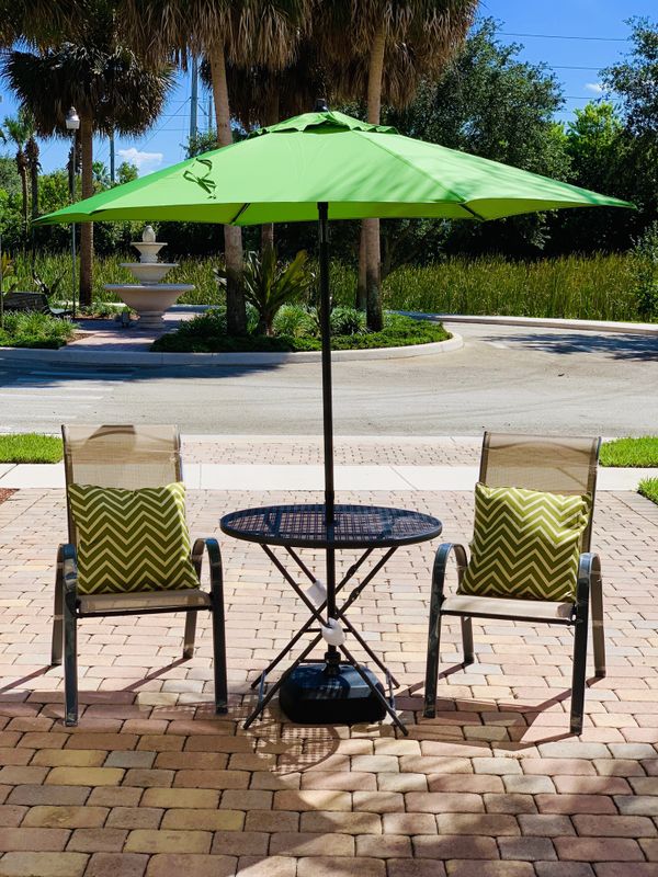 Patio Table Chairs And Umbrella For In Lake Worth Fl Offerup