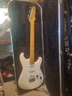 83 miJ Roadstar Ibanez Guitar EXC* Pro fret-level setup Spa perfect now $750