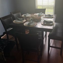 Kitchen Table And Chairs 