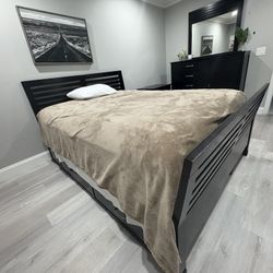 Queen Bed (and Mattress) And Dressers 