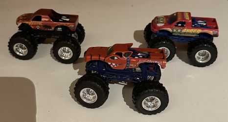3 Hot Wheels Cars