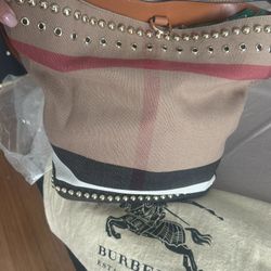 Authentic Buurrrbbeeryy Nova Canva Bag