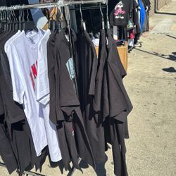 Especial, playeras y suéteres