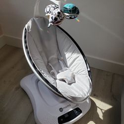 4moms MamaRoo Baby Swing