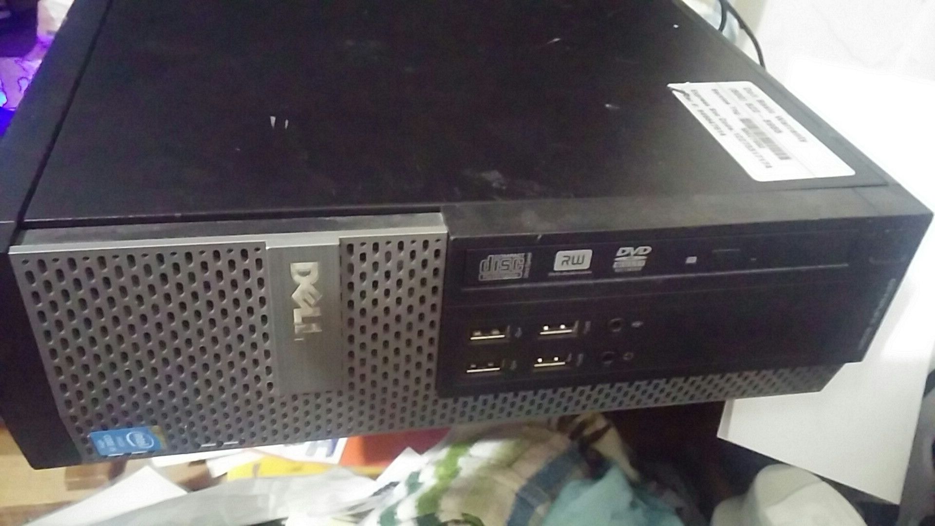 Dell ockta core i5 vpro 8 prossers 12 gig ram 2 gig video card win 10 pro wifi Bluetooth comes with 22 in dell monitor