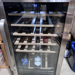 30 Bottle Wine Fridge 