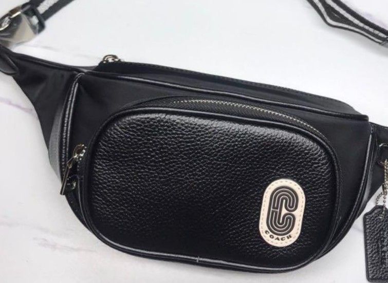 New VINTAGE COACH BELT BAG