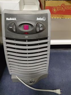 Oscillating personal desk heater