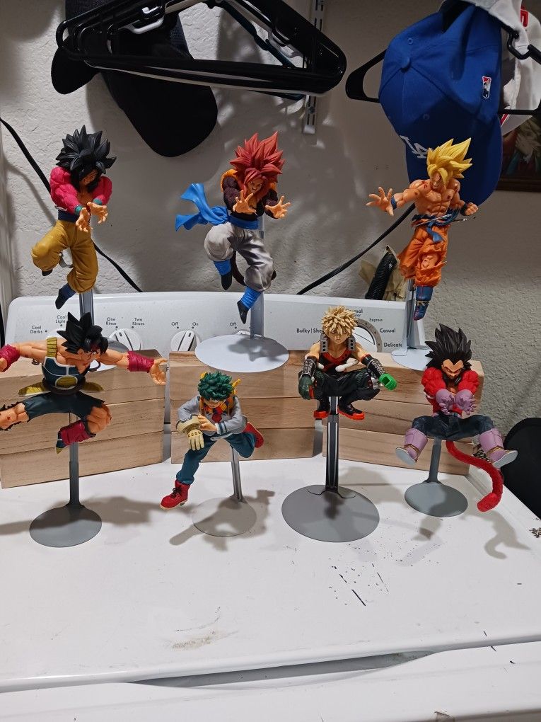 7 Dragón Ball action figures set collection. good Condition. Collectible. I have an extra figure, it's missing one arm, I can add it if you want