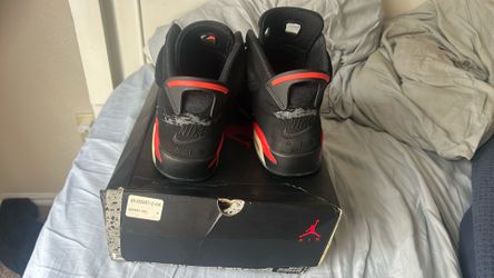 Infrared Jordan 6’s Size 9.5