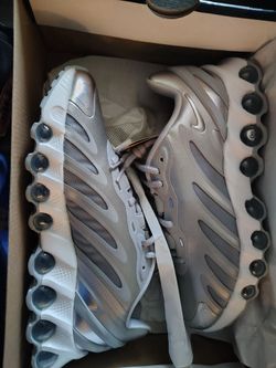 Nike Dn8 Men's 7.5 or Women's 9