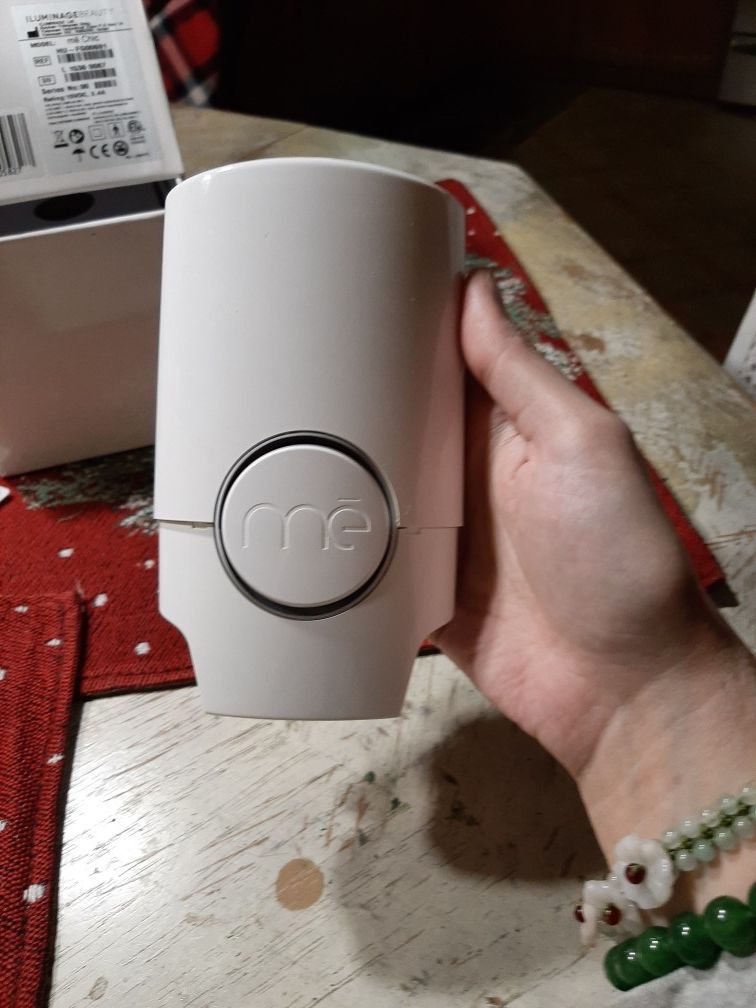 Mē Permanent Hair Removal Device Chic Compact