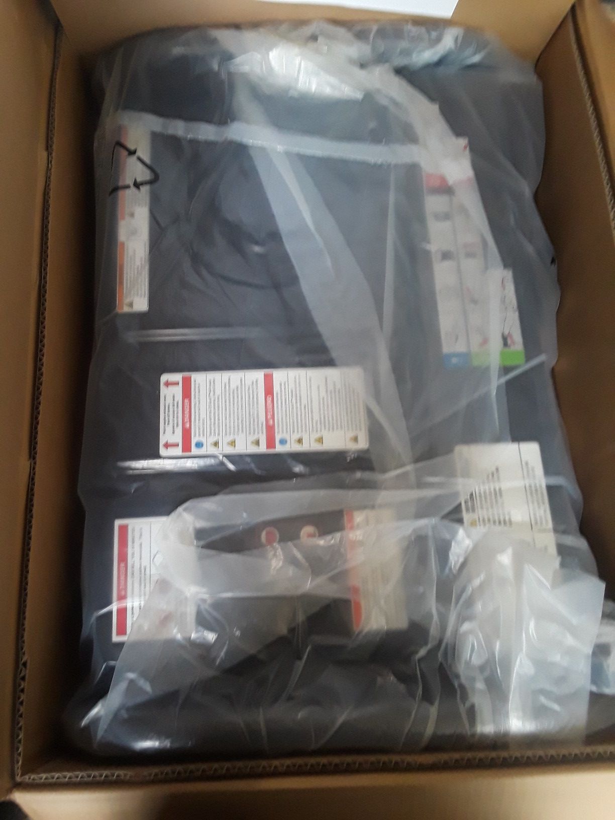 STORM RESPONDER GENERATOR 8500 SURGE WATTS BRAND NEW 650 TAKES IT for
