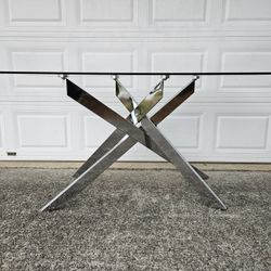 Kitchen / Dining Table Glass and Chrome Modern 