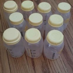10 medela milk storage bottles