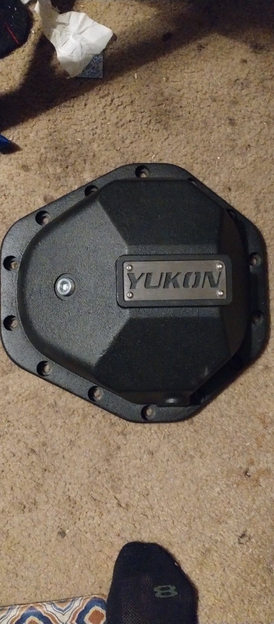 14 Bolt GMC YUKON REAR END COVER .