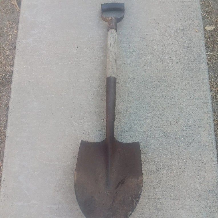 WW2 Bolton & Johnson Trench Shovel
