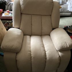 Recliner With Massage And Heat. REDUCED TO.$180  GREAT DEAL!!!