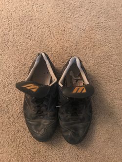 Mizuno metal cleats