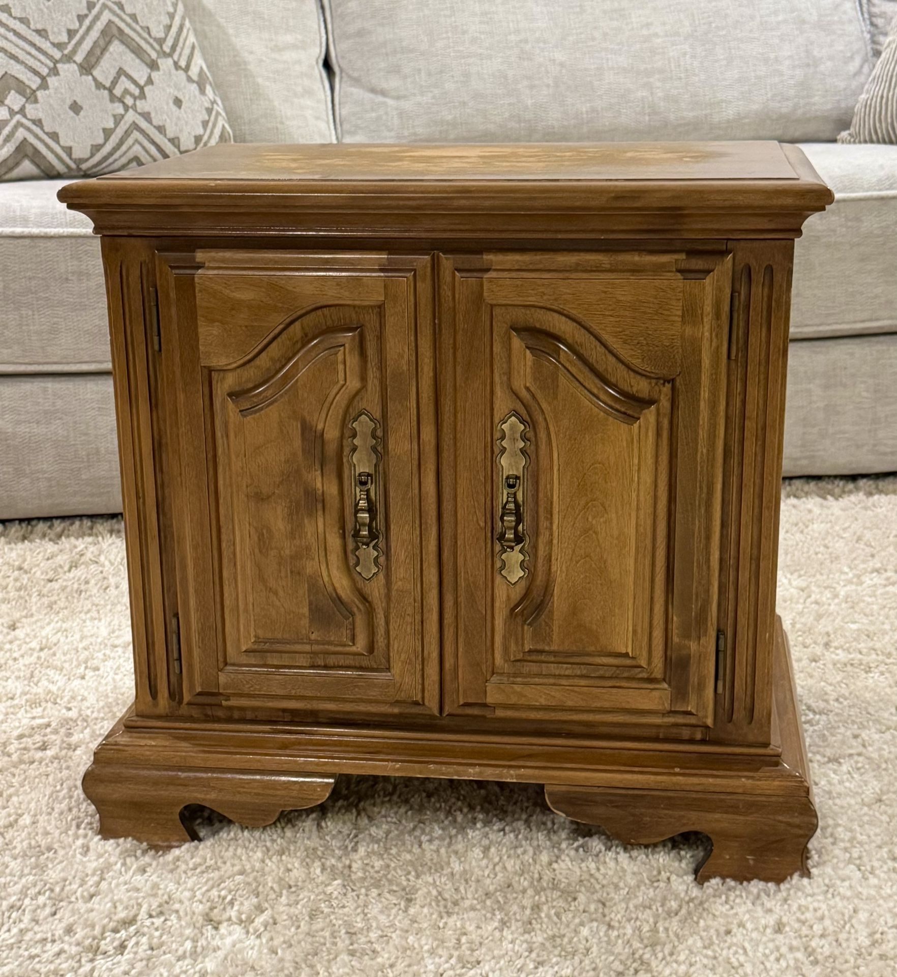 Solid Wood Side/End Table