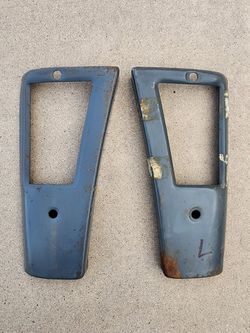 Original 1942 Chevrolet Car Front Parking Light Bezel Trim L&R Pair